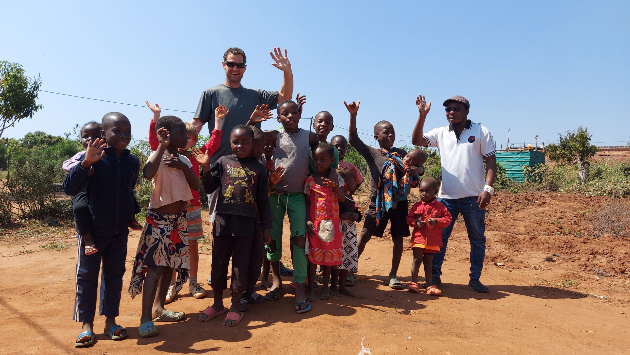 Dereck, Rui and children